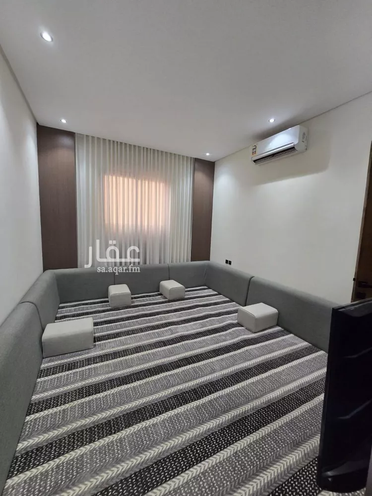 فيلا للبيع في شارع ابن العصار اللغوي, حي عكاظ, مدينة الرياض, منطقة الرياض 10