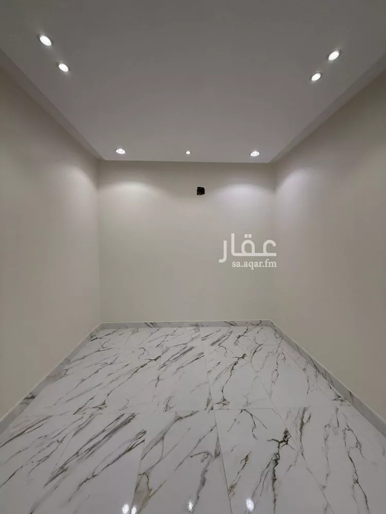 فيلا للبيع في شارع حاسم, حي العريجاء الغربي, مدينة الرياض, منطقة الرياض 24