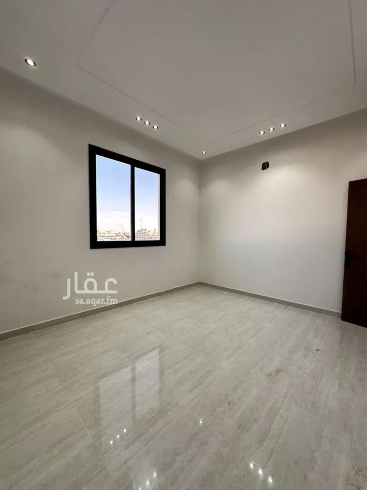 Floor for Sale in Riyadh Al Hazm 11