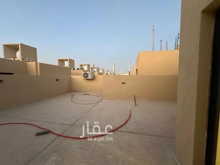 Floor for Sale in Riyadh Tuwaiq 18