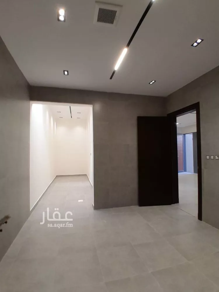 فيلا للبيع في شارع رقم 243, حي ظهرة لبن, مدينة الرياض, منطقة الرياض 9