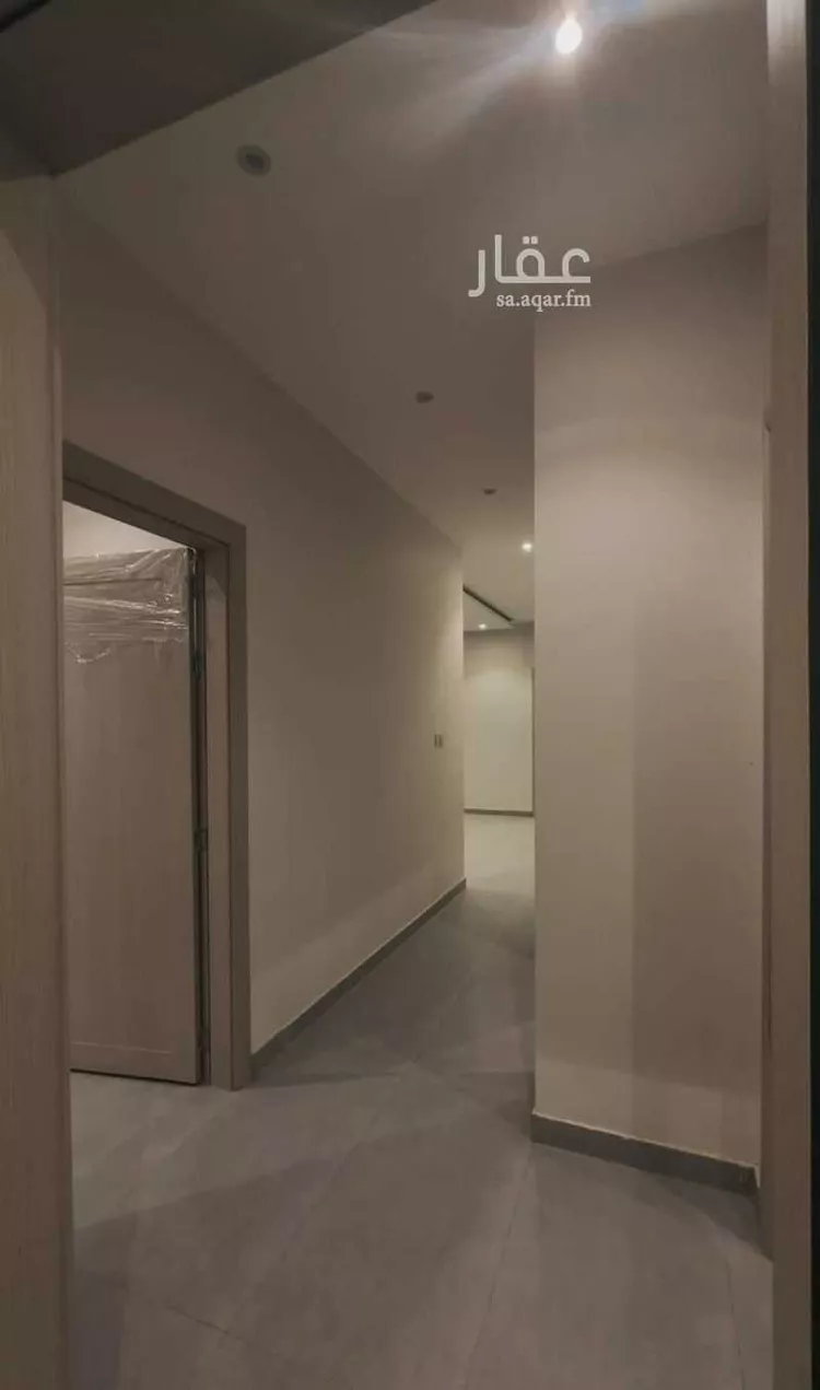 Floor for Sale in Riyadh Al Arid 27