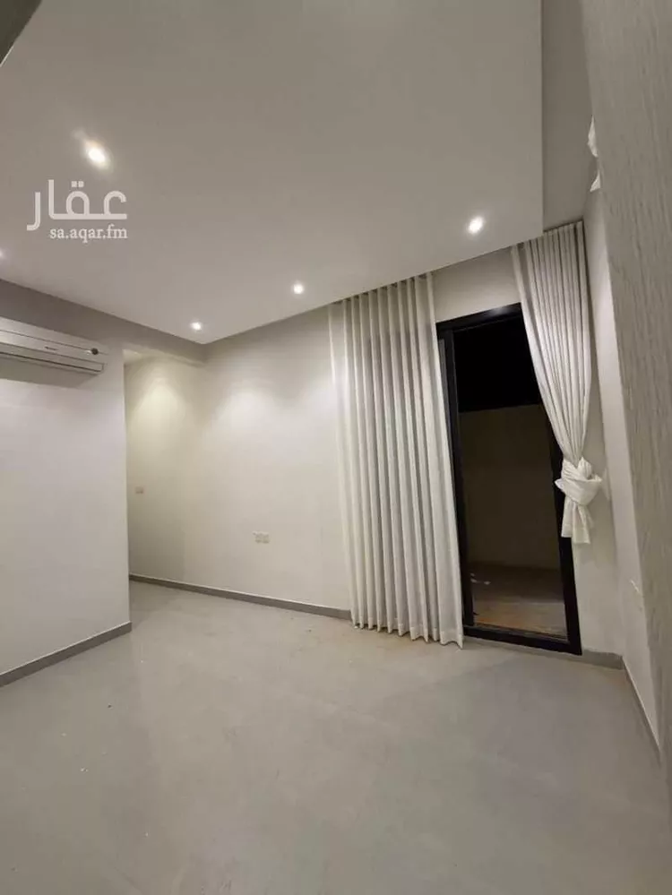 Floor for Sale in Riyadh Al Arid 17