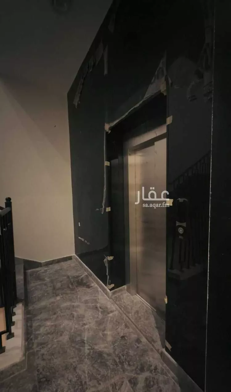 Floor for Sale in Riyadh Al Arid 30