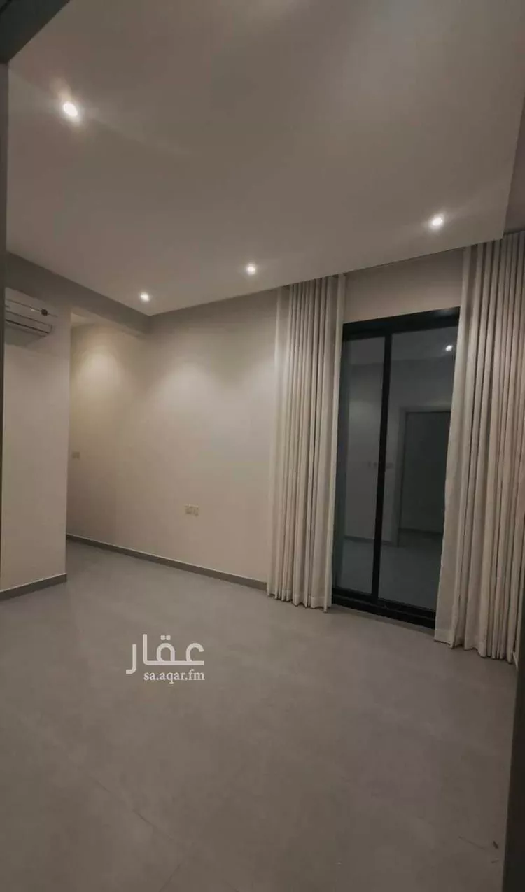 Floor for Sale in Riyadh Al Arid 21