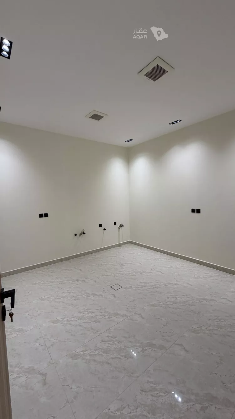 Floor for Sale in Riyadh Tuwaiq 5