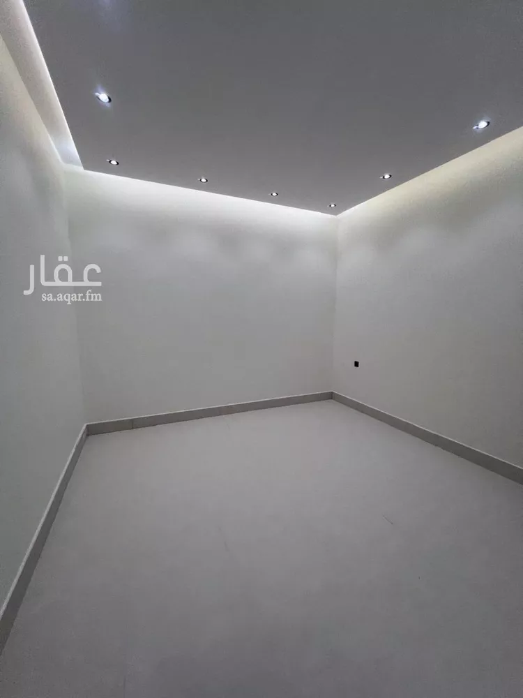 Floor for Sale in Riyadh Tuwaiq 14