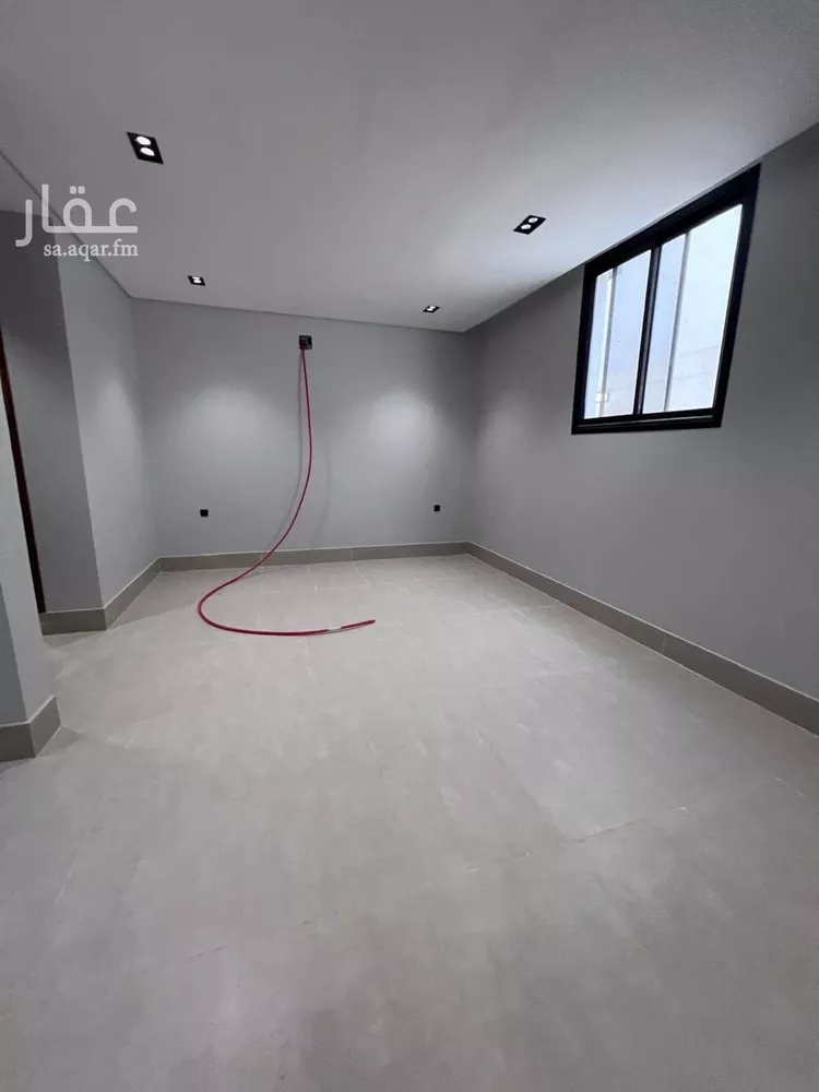 فيلا للبيع في شارع فخر الدين الرازي, حي عكاظ, مدينة الرياض, منطقة الرياض 8
