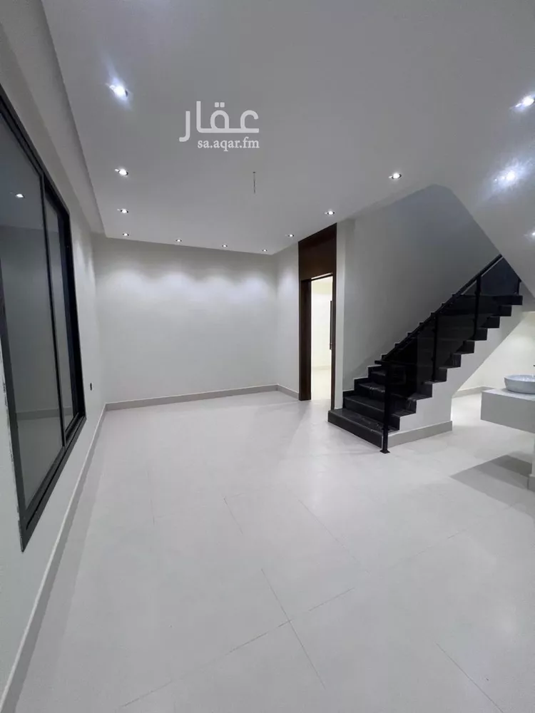 فيلا للبيع في شارع القاسم بن عبدالواحد, حي طويق, مدينة الرياض, منطقة الرياض 7