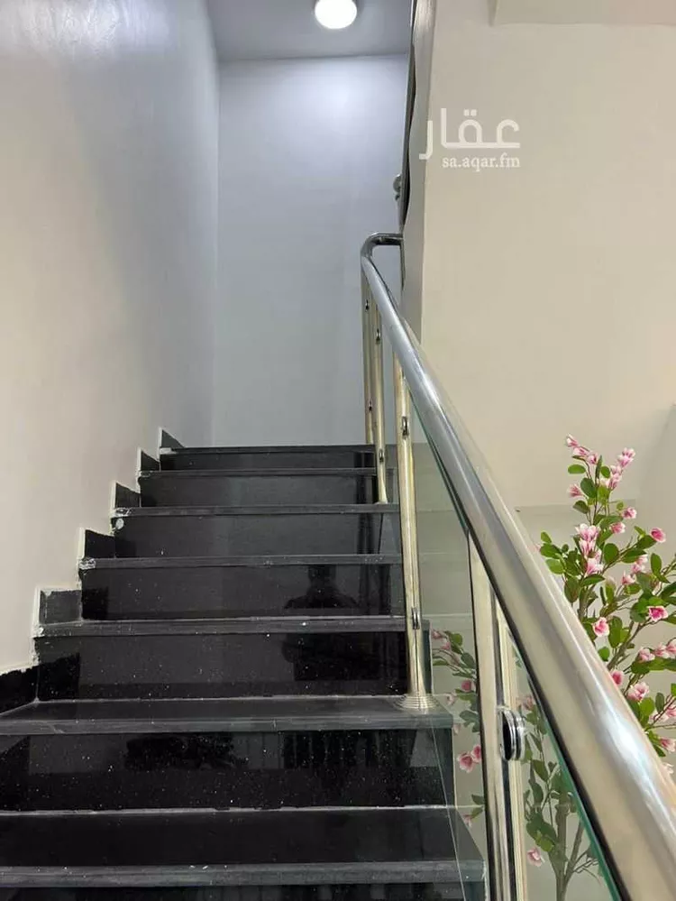 فيلا للبيع في شارع المنذر بن عبدالله, حي طيبة, مدينة الرياض, منطقة الرياض 6