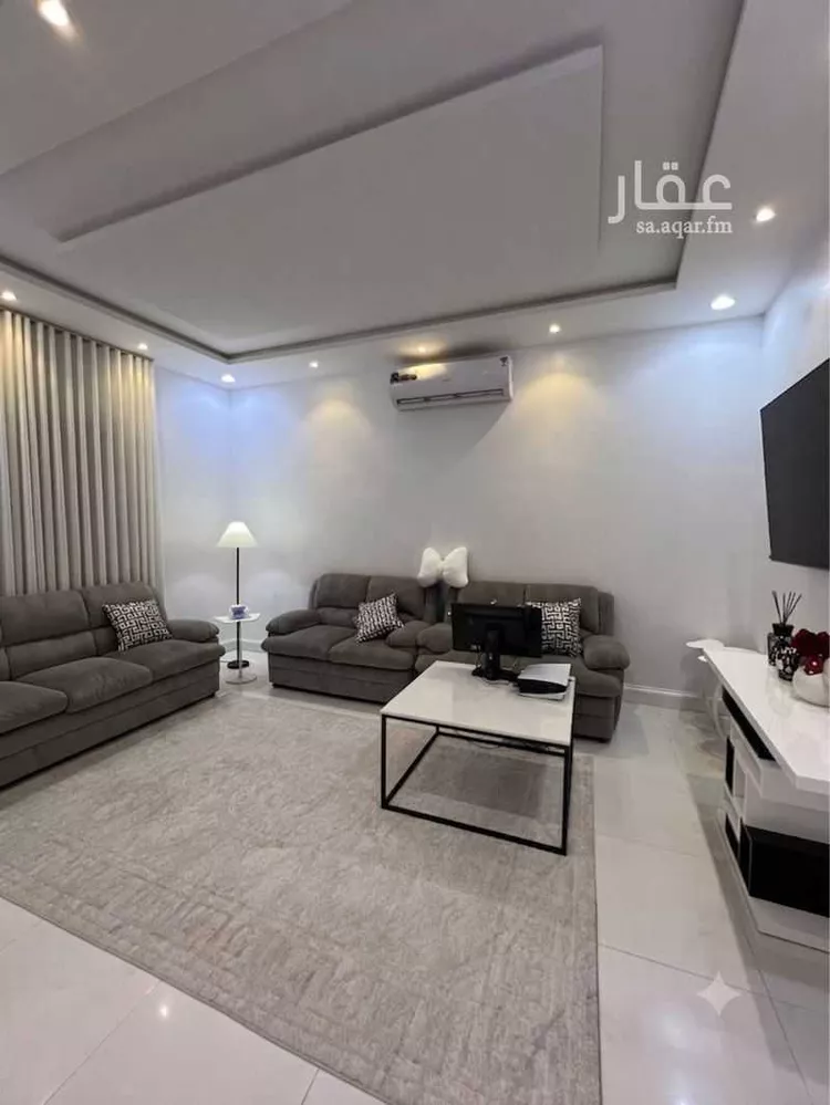 فيلا للبيع في شارع المنذر بن عبدالله, حي طيبة, مدينة الرياض, منطقة الرياض 8