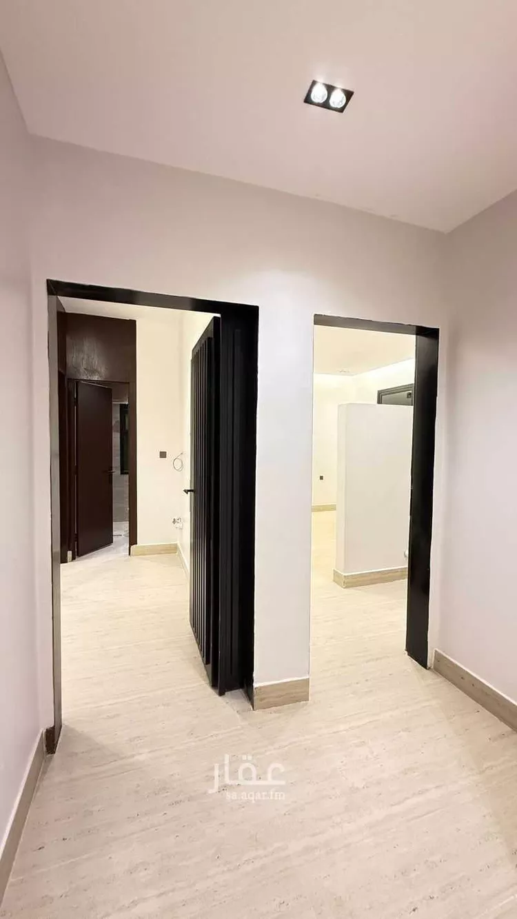 Floor for Sale in Riyadh Al Janadriyah صورة 4