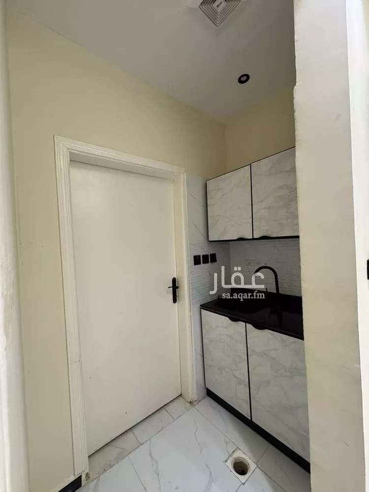 شقة للإيجار في شارع سيهات, حي الملك فيصل, مدينة الرياض, منطقة الرياض 1 صورة