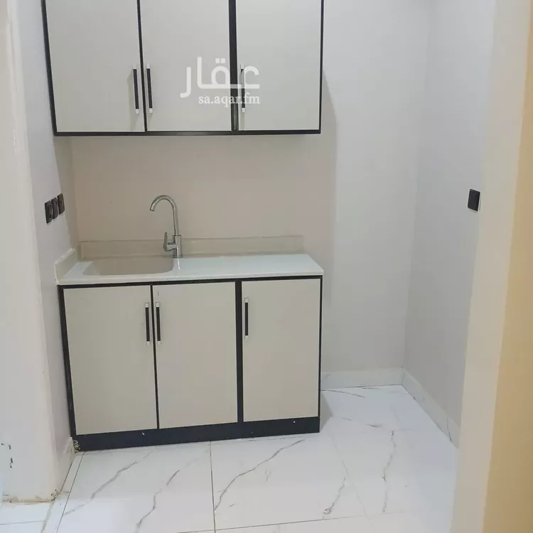 شقة للإيجار في شارع سيهات, حي الملك فيصل, مدينة الرياض, منطقة الرياض 1 صورة