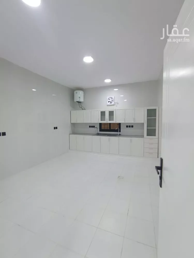 Building for Rent in Riyadh Al Misfat