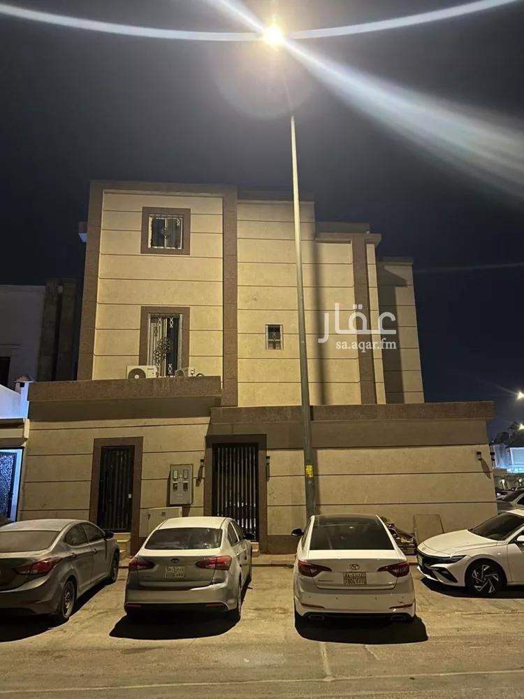 فيلا للبيع في شارع أحمد بن داود الجذامي, حي الرمال, مدينة الرياض, منطقة الرياض صورة 3