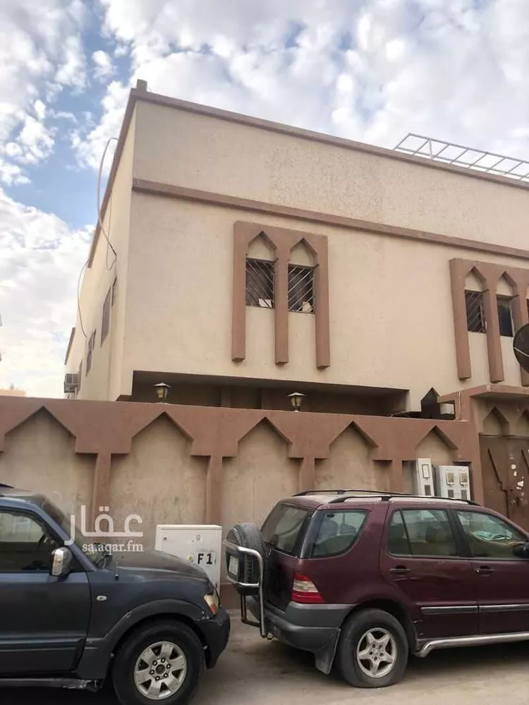 فيلا للإيجار في شارع ابن الساعي ، حي العزيزية ، الرياض ، منطقة الرياض