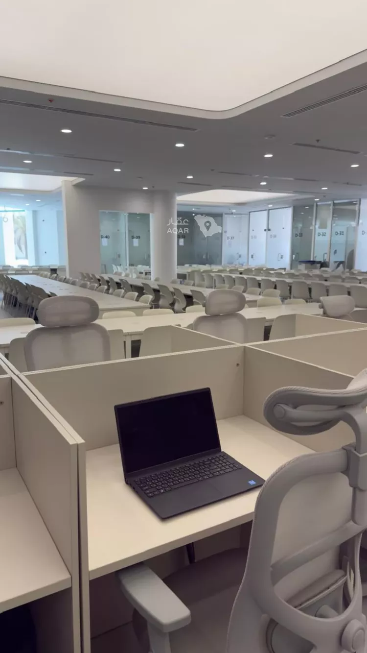 مكتب تجاري للإيجار في شارع الملك عبدالعزيز ابن عبدالرحمن سعود, حي العارض, مدينة الرياض, منطقة الرياض