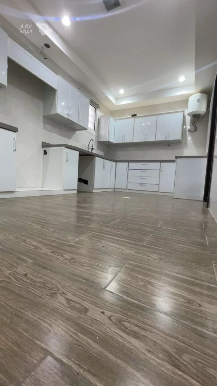 شقة للبيع في شارع رقم 215, حي المونسية, مدينة الرياض, منطقة الرياض 19