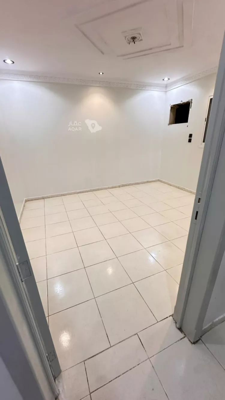 Floor for Rent in Riyadh Al Qadisiyah