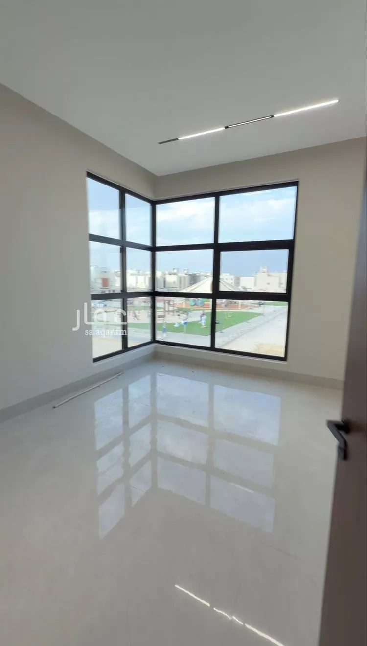 فيلا للبيع في شارع فؤاد محمد عمر توفيق, حي المهدية, مدينة الرياض, منطقة الرياض صورة 5