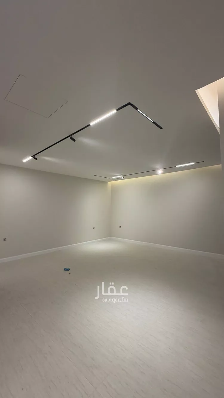 فيلا للبيع في شارع فؤاد محمد عمر توفيق, حي المهدية, مدينة الرياض, منطقة الرياض صورة 4