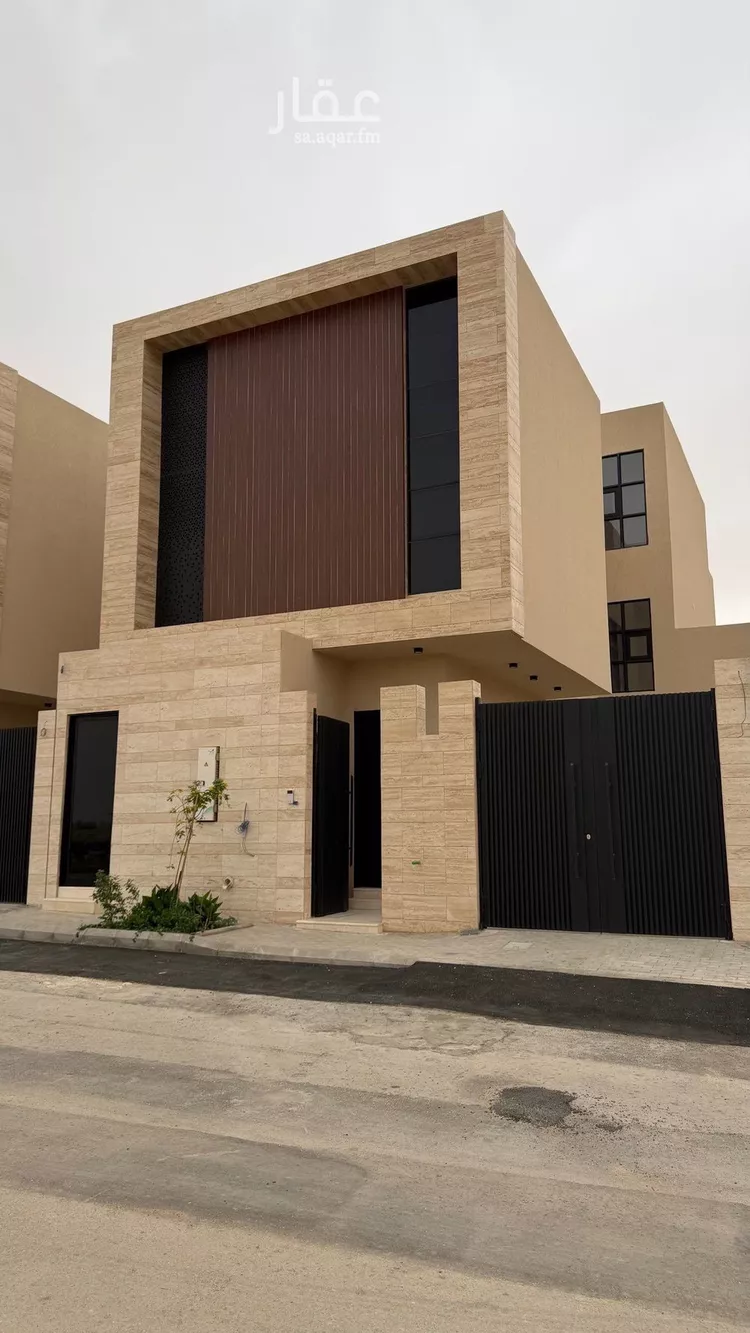 فيلا للبيع في شارع فؤاد محمد عمر توفيق, حي المهدية, مدينة الرياض, منطقة الرياض 1 صورة