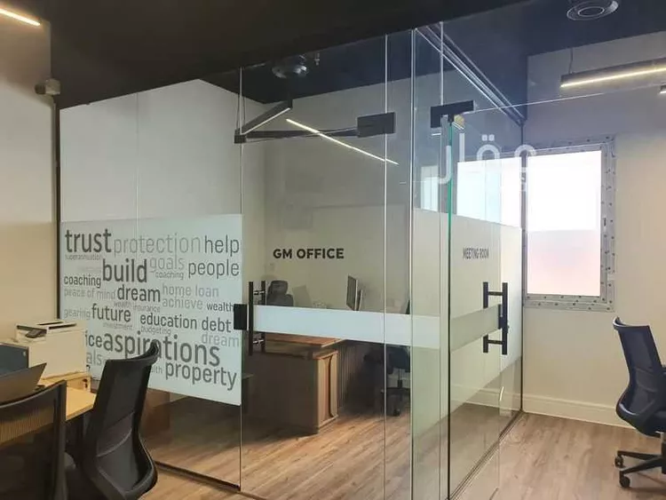 مكتب تجاري للإيجار في 3429-3467 ، شارع الجامعة ، حي الملز ، الرياض ، منطقة الرياض 1 صورة