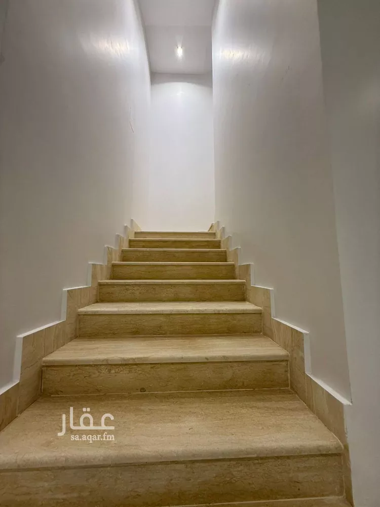 فيلا للبيع في شارع السيل الكبير, حي المهدية, مدينة الرياض, منطقة الرياض صورة 3