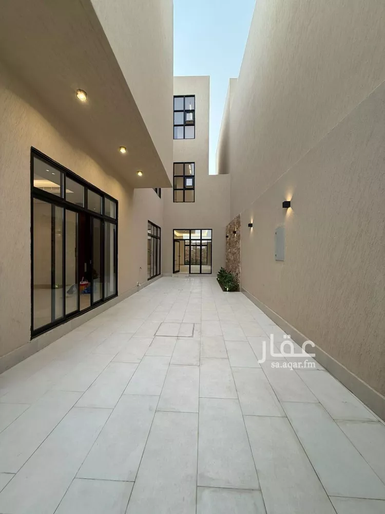 فيلا للبيع في شارع السيل الكبير, حي المهدية, مدينة الرياض, منطقة الرياض صورة 5