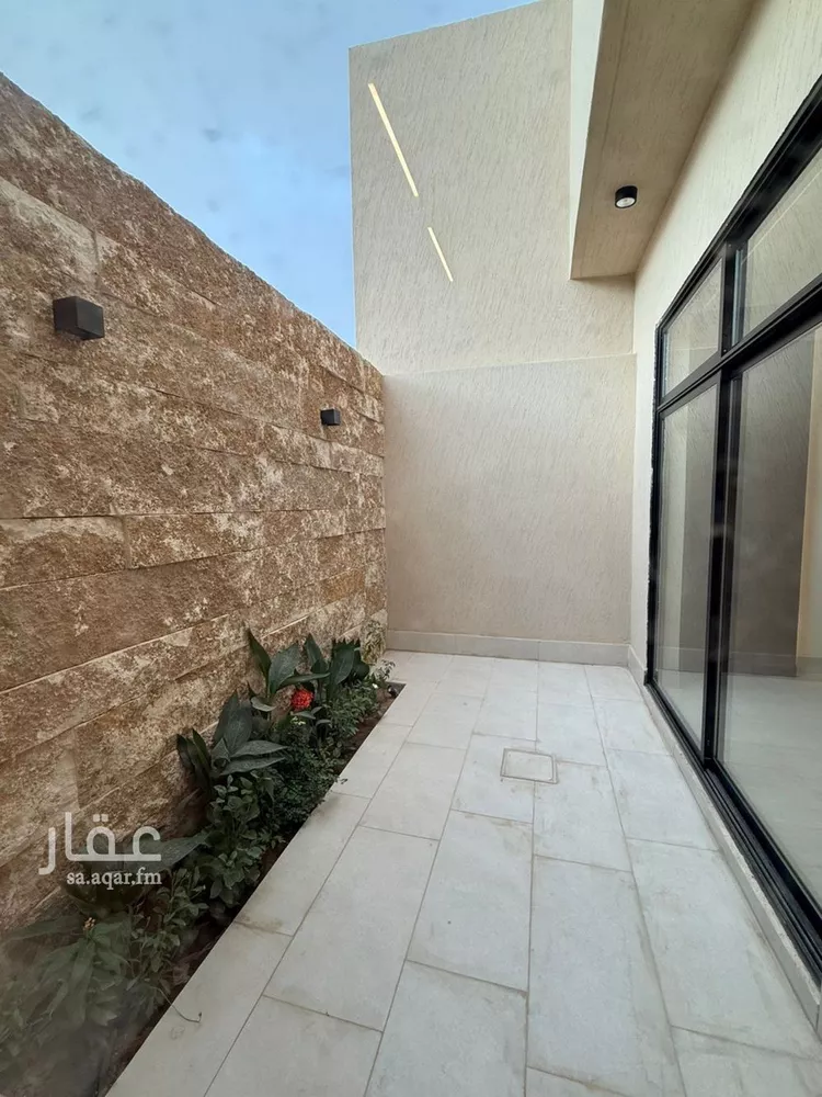 فيلا للبيع في شارع السيل الكبير, حي المهدية, مدينة الرياض, منطقة الرياض صورة 3