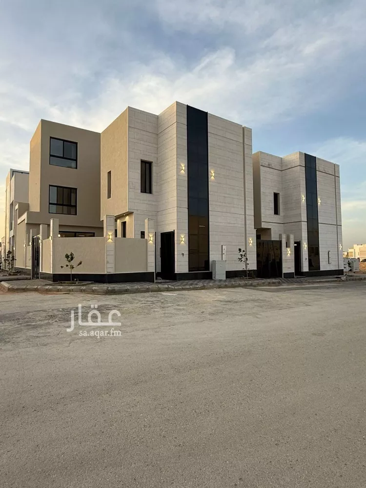 فيلا للبيع في شارع عبداللطيف بن المبارك, حي المهدية, مدينة الرياض, منطقة الرياض صورة 2