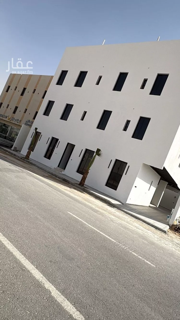 عمارة للإيجار في شارع سليمان بن أحمد الطبراني, حي المهدية, مدينة الرياض, منطقة الرياض 1 صورة