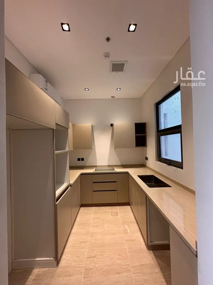 شقة للإيجار في شارع سفيان بن النضر, حي الحمراء, مدينة الخبر, المنطقة الشرقية 7