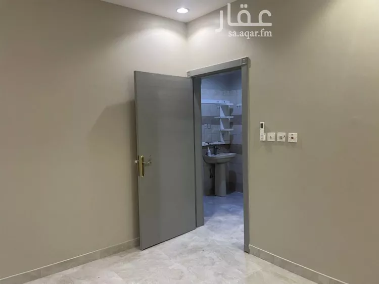 شقة للإيجار في شارع عبدالله بن الزبير, حي العريجاء الغربي, مدينة الرياض, منطقة الرياض 4