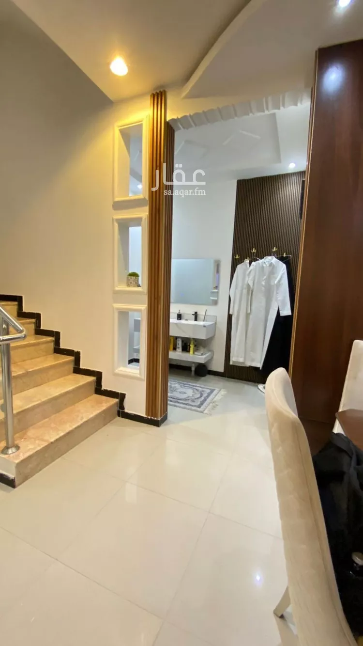 فيلا للبيع في شارع أحمد بن منصور, حي غرناطة, مدينة الرياض, منطقة الرياض 9