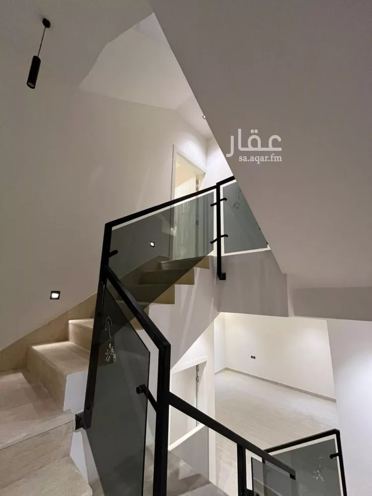 فيلا للإيجار في شارع يعقوب بن أبي الفضل, حي عكاظ, مدينة الرياض, منطقة الرياض 9