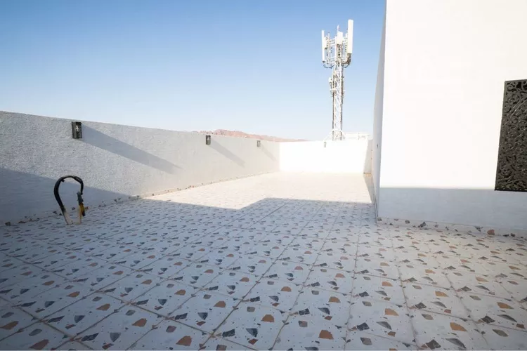 عمارة للبيع في شارع بثينة بنت النعمان, حي الزهرة, مدينة المدينة المنورة, منطقة المدينة المنورة 14
