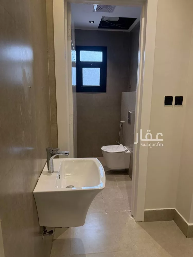 فيلا للبيع في شارع أحمد بن منصور, حي المهدية, مدينة الرياض, منطقة الرياض صورة 4