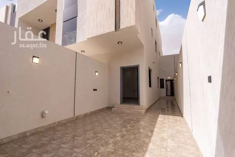 Floor for Sale in Riyadh Tuwaiq