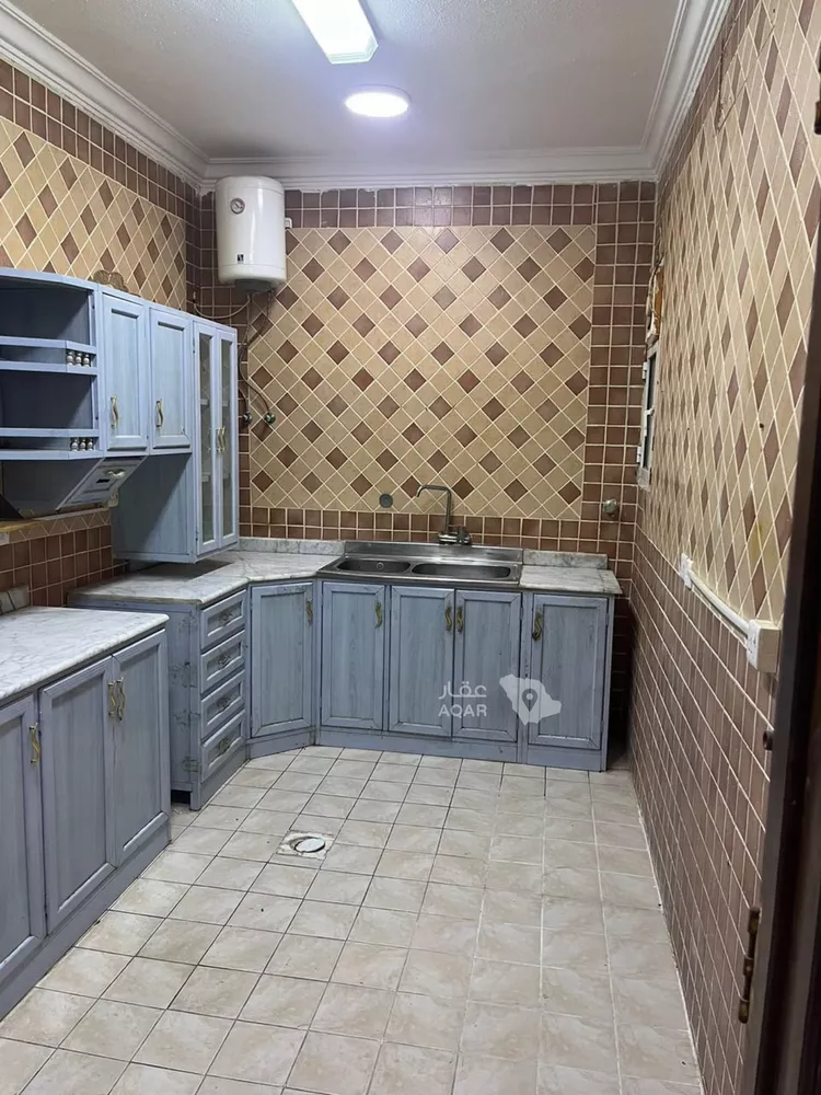شقة للبيع في شارع القريتين, حي غرناطة, مدينة الرياض, منطقة الرياض 7