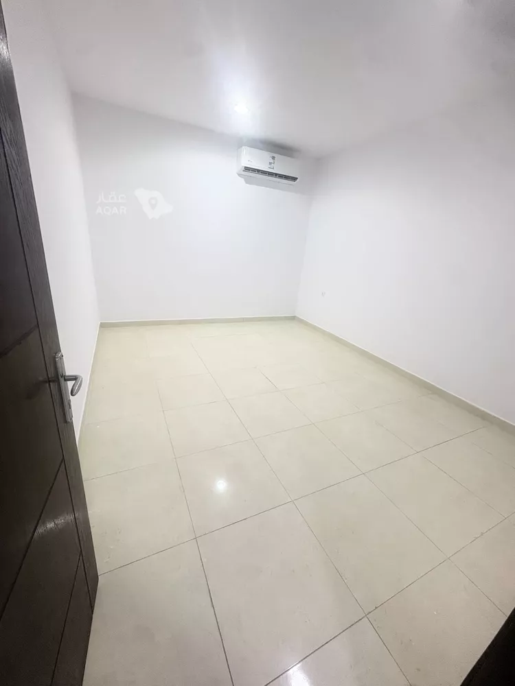 شقة للإيجار في شارع نجران, حي الثقبة, مدينة الخبر, المنطقة الشرقية 4