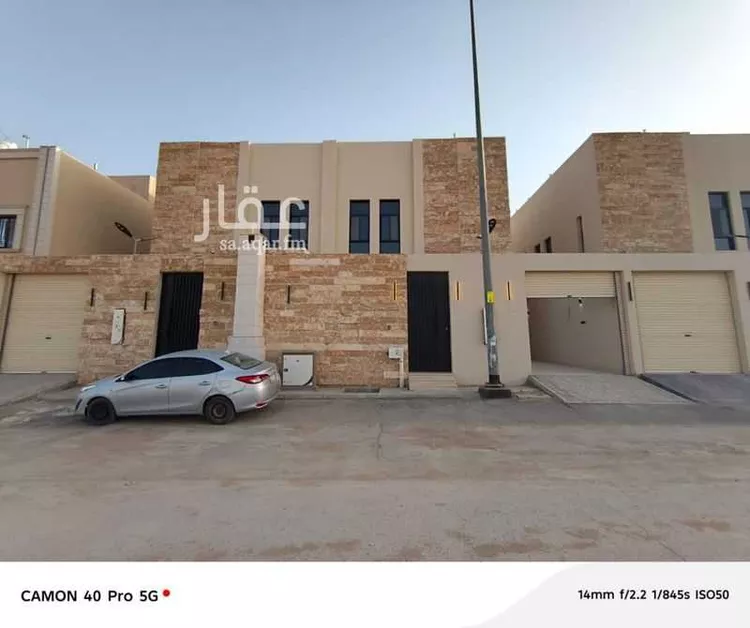 فيلا للبيع في شارع الوجية ، حي عريض ، الرياض ، منطقة الرياض