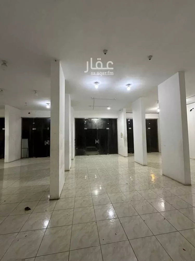 محل للإيجار في شارع سعود بن محمد علي عسيري, حي الروضة, مدينة أبها, منطقة عسير صورة 4