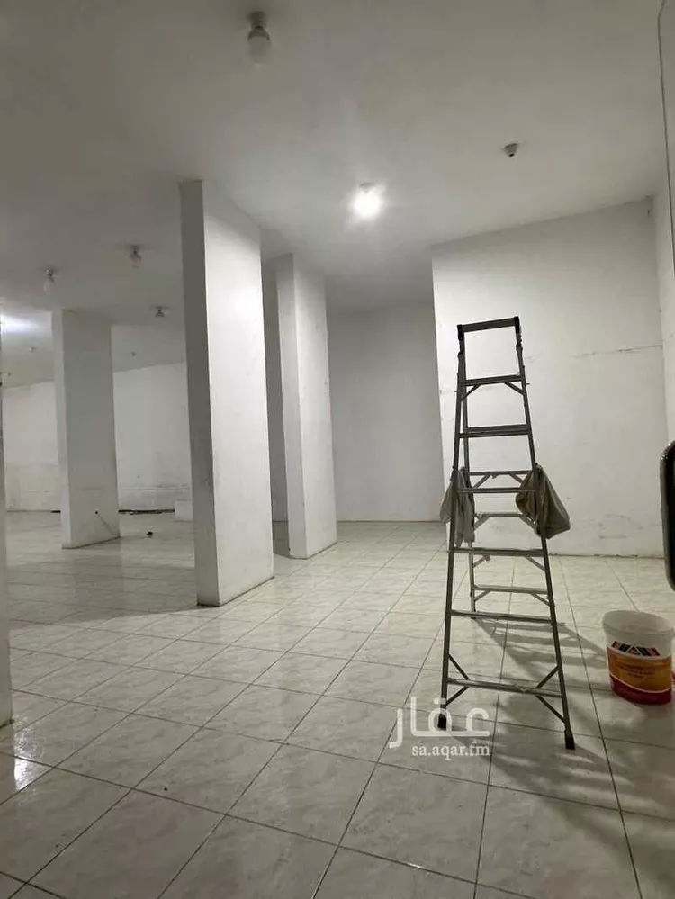 محل للإيجار في شارع سعود بن محمد علي عسيري, حي الروضة, مدينة أبها, منطقة عسير صورة 3