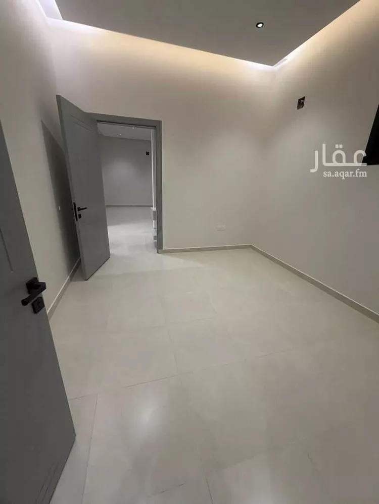 فيلا للإيجار في شارع عبدالعزيز القاضي, حي عكاظ, مدينة الرياض, منطقة الرياض صورة 3