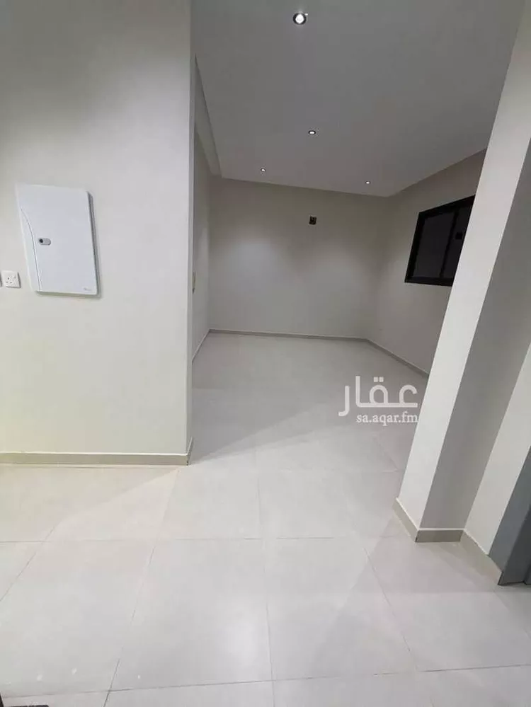 فيلا للإيجار في شارع عبدالعزيز القاضي, حي عكاظ, مدينة الرياض, منطقة الرياض صورة 4