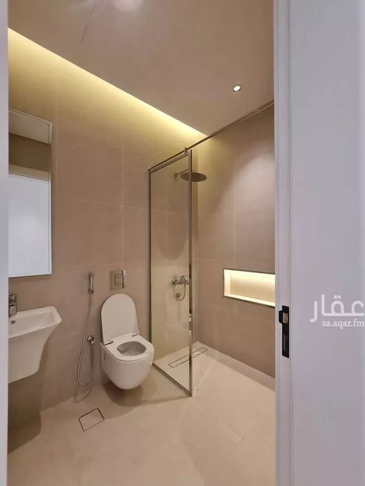 Floor for Rent in Riyadh Al Mohammadiyah صورة 3