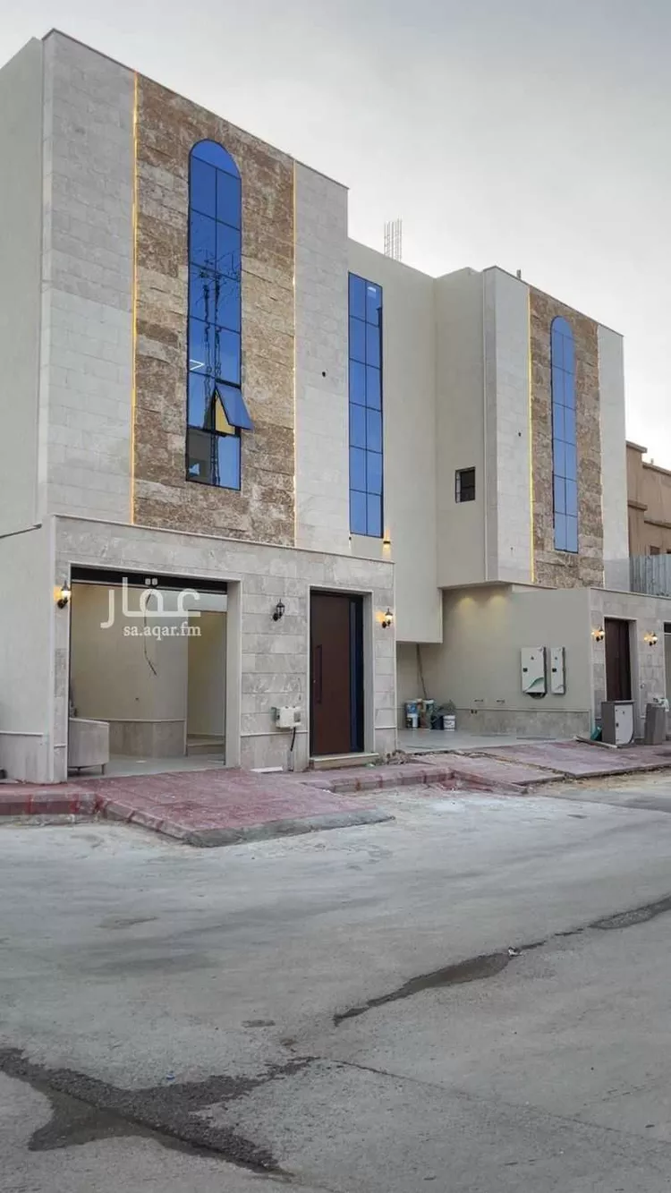 Floor for Sale in Riyadh Al Uraija Al Gharbiyah