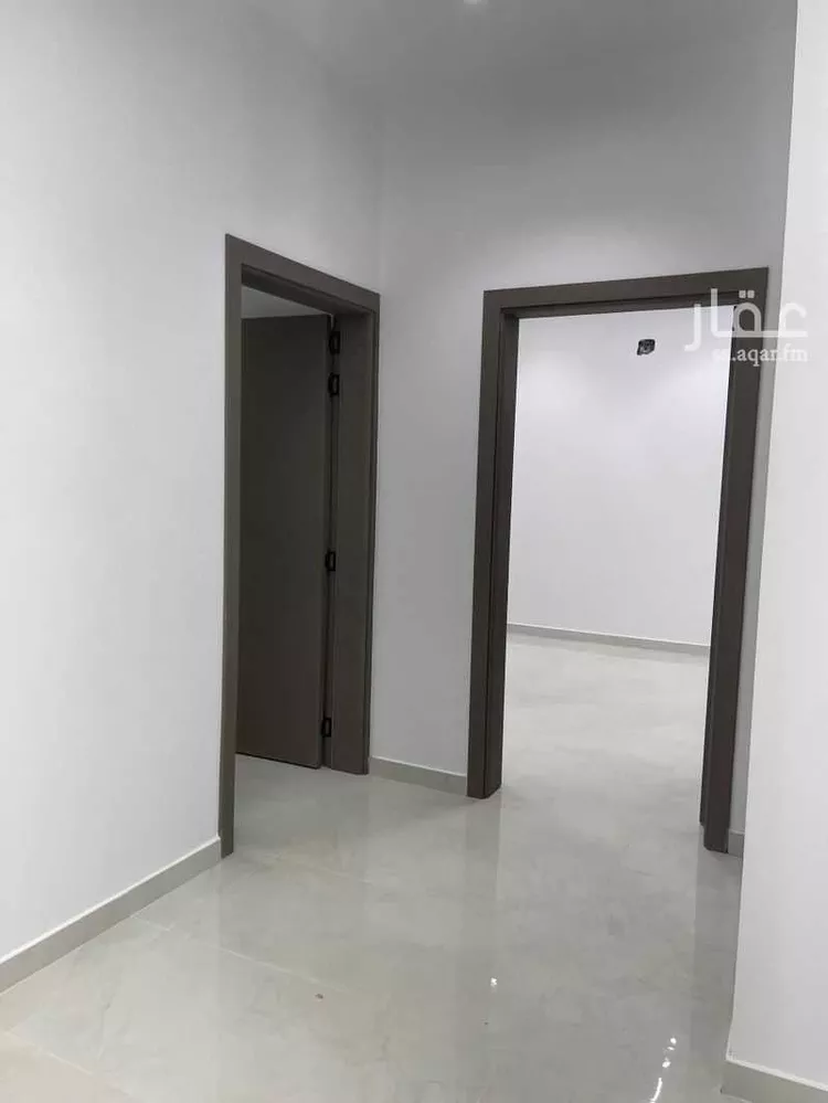 دور للبيع في شارع البحيرات, حي العريجاء الغربي, مدينة الرياض, منطقة الرياض 8